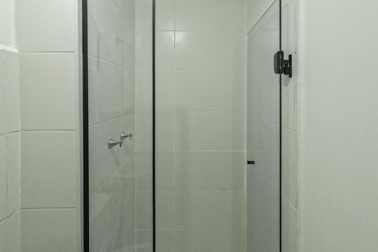 Banheiro de apartamento para alugar com 2 quartos, 37m² em Vila Jaraguá, São Paulo