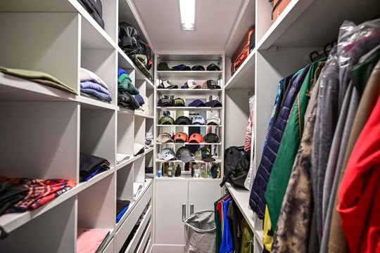 Armário da Suíte  3 de apartamento à venda com 3 quartos, 186m² em Paraíso do Morumbi, São Paulo