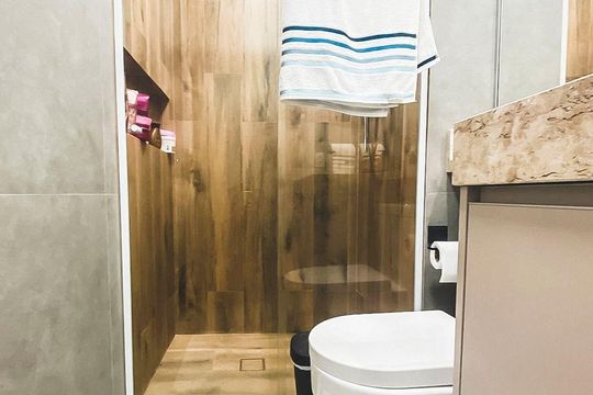 Banheiro de apartamento para alugar com 2 quartos, 60m² em Parque Sao Domingos, São Paulo