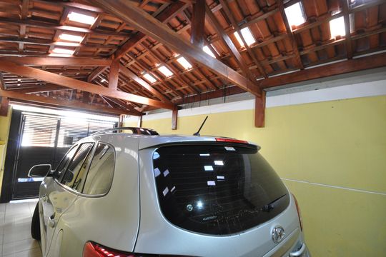 Garagem de casa à venda com 3 quartos, 120m² em Jardim Brasil (zona Norte), São Paulo