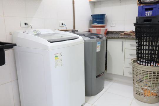 Área de Serviço de casa à venda com 4 quartos, 205m² em Jardim Santa Adelia, São Paulo