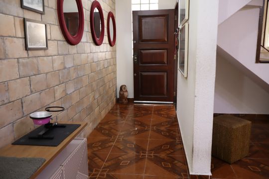 Sala de casa à venda com 4 quartos, 205m² em Jardim Santa Adelia, São Paulo