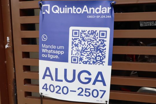 Casa à venda com 4 quartos, 205m² em Jardim Santa Adelia, São Paulo