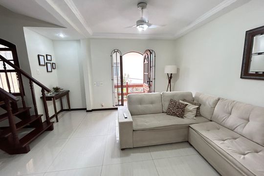 Sala de casa de condomínio à venda com 4 quartos, 196m² em Méier, Rio de Janeiro