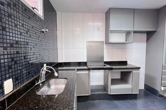 Apartamento para alugar com 2 quartos, 72m² em Estrela Dalva, Belo Horizonte