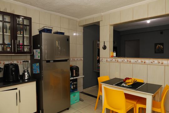 Cozinha de casa à venda com 4 quartos, 250m² em Jardim Santana, São Paulo