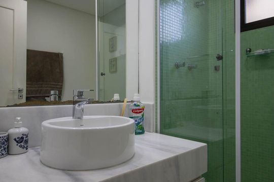 Banheiro de apartamento à venda com 2 quartos, 89m² em Jardim Londrina, São Paulo
