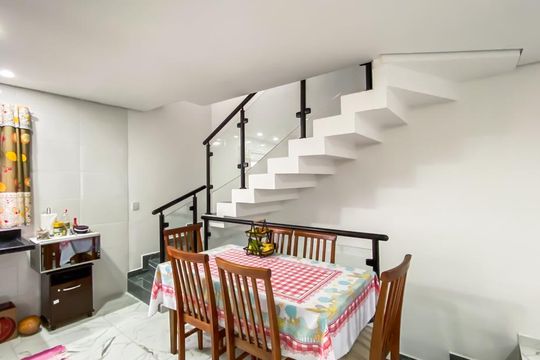 Sala  de casa à venda com 2 quartos, 107m² em Vila Nhocuné, São Paulo