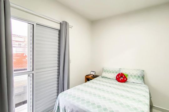 Suite 2 de casa à venda com 2 quartos, 107m² em Vila Nhocuné, São Paulo