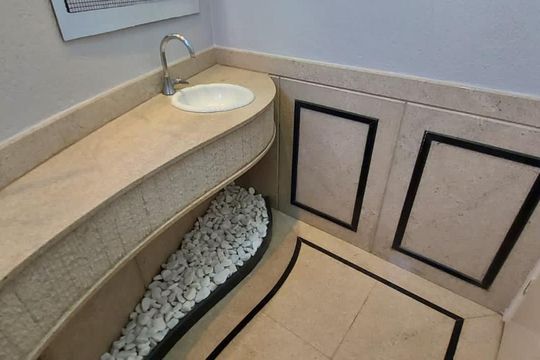 Apartamento para alugar com 3 quartos, 210m² em Santa Mônica, Uberlândia