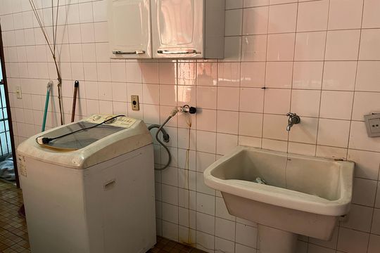 Casa de Condomínio para alugar com 4 quartos, 600m² em Vargem Pequena, Rio de Janeiro