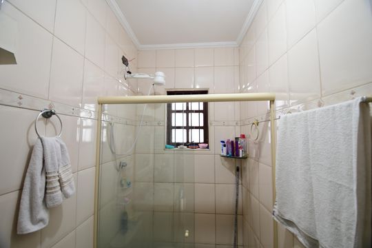 Banheiro Suíte de casa à venda com 3 quartos, 152m² em Ponte Preta, Campinas