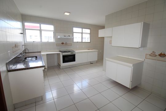 Cozinha de apartamento para alugar com 6 quartos, 310m² em Vila Ema, São José dos Campos