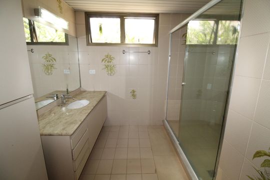 Banheiro da Suíte de apartamento para alugar com 6 quartos, 310m² em Vila Ema, São José dos Campos