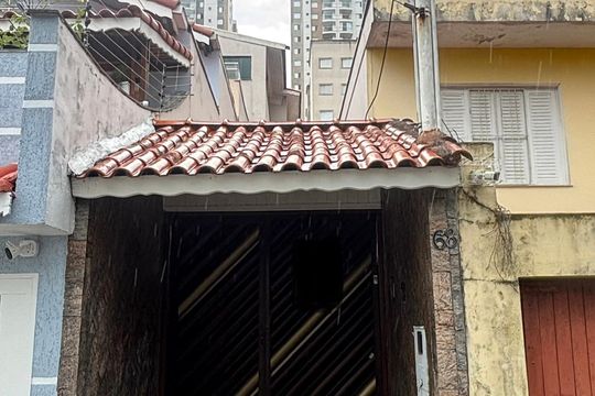 Fachada de casa à venda com 4 quartos, 320m² em Campestre, Santo André