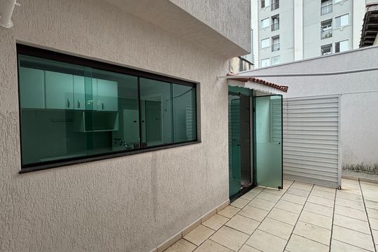 Quintal de casa à venda com 4 quartos, 320m² em Campestre, Santo André