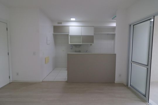 Sala de apartamento à venda com 1 quarto, 40m² em Umuarama, Osasco