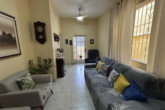 Sala de casa à venda com 2 quartos, 105m² em Todos Os Santos, Rio de Janeiro