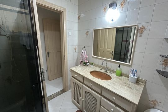 Banheiro de casa à venda com 2 quartos, 105m² em Todos Os Santos, Rio de Janeiro