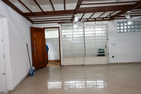 Sala 1 de casa à venda com 4 quartos, 280m² em Jardim Santa Efigenia, São Paulo
