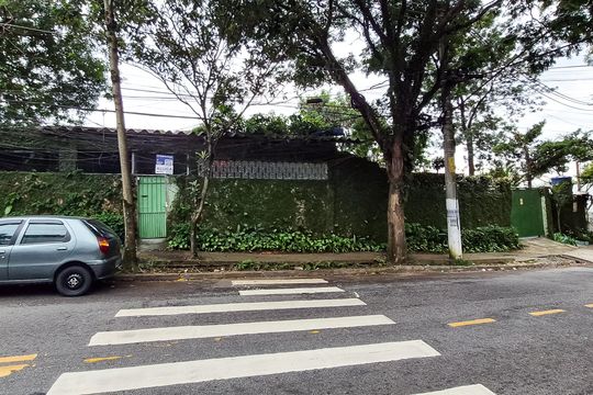 Fachada de casa à venda com 4 quartos, 280m² em Jardim Santa Efigenia, São Paulo