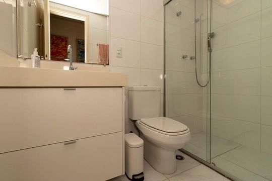 Banheiro de apartamento à venda com 2 quartos, 51m² em Vila Leopoldina, São Paulo