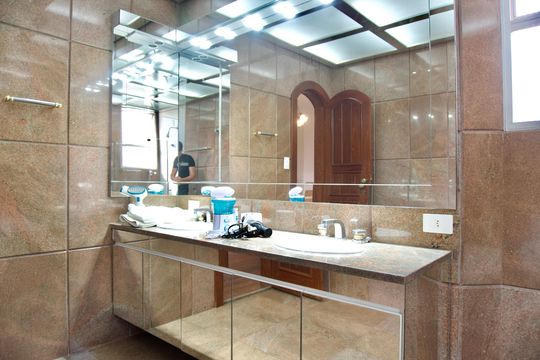 Suíte 2 - Banheiro de apartamento para alugar com 6 quartos, 370m² em Lourdes, Belo Horizonte