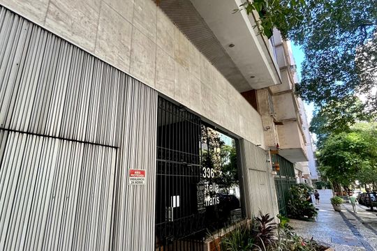 Fachada de apartamento à venda com 3 quartos, 110m² em Copacabana, Rio de Janeiro