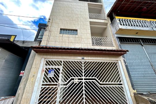 Fachada do imóvel de casa para alugar com 2 quartos, 120m² em Jardim Adriana, Guarulhos