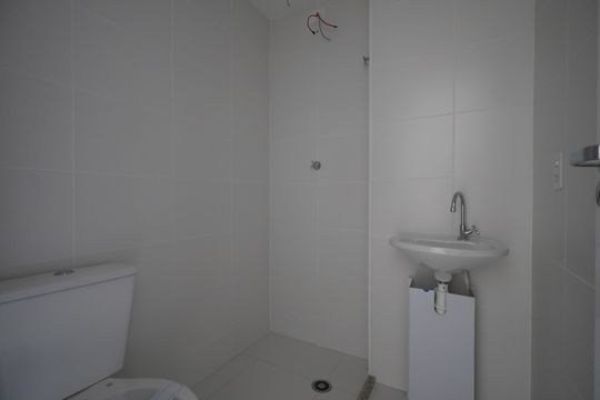 Banheiro  de apartamento à venda com 1 quarto, 28m² em Vila Gustavo, São Paulo