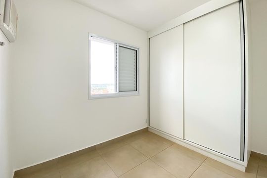 Quarto 2 de apartamento para alugar com 3 quartos, 74m² em Ribeirânia, Ribeirão Preto