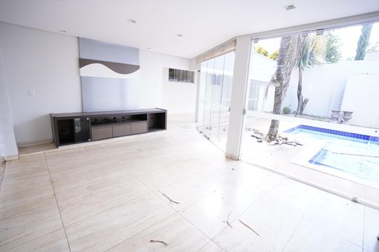 Casa de Condomínio para alugar com 3 quartos, 470m² em Condomínio do Lago 1ª Etapa, Goiânia