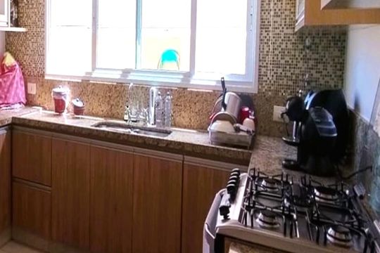 Cozinha de casa de condomínio à venda com 4 quartos, 345m² em Parque Sinai, Santana de Parnaíba