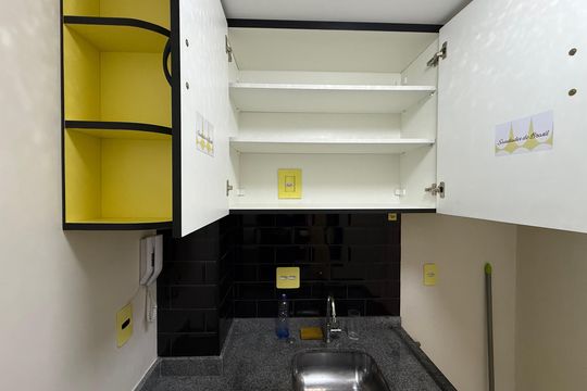 Cozinha de apartamento à venda com 1 quarto, 26m² em Vila Buarque, São Paulo