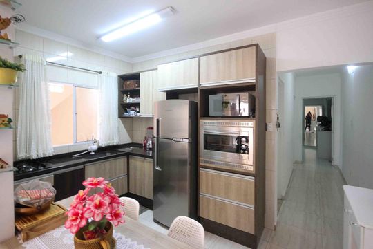 Casa à venda com 4 quartos, 200m² em Jardim Brasil, São Paulo