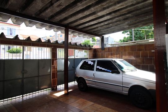 Garagem de casa à venda com 4 quartos, 230m² em Penha Circular, Rio de Janeiro