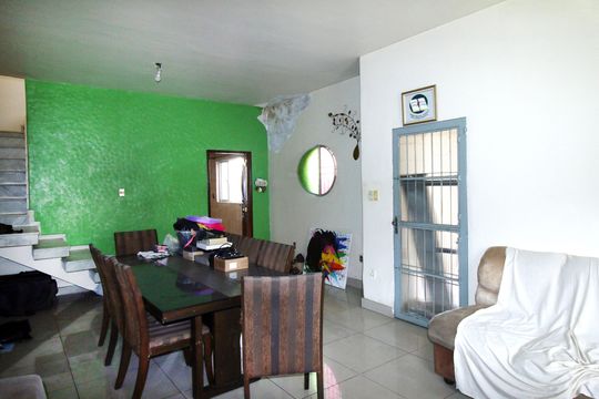 Sala de casa à venda com 4 quartos, 230m² em Penha Circular, Rio de Janeiro