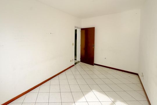 Quarto 2 de apartamento para alugar com 2 quartos, 63m² em Praia Comprida, São José