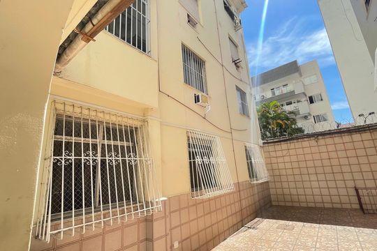 Fachada do bloco de apartamento à venda com 3 quartos, 116m² em Vila Isabel, Rio de Janeiro
