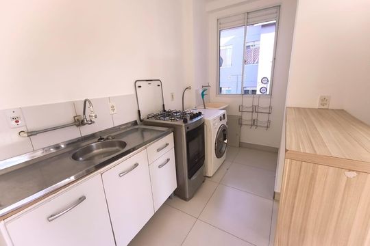 Cozinha de apartamento para alugar com 2 quartos, 390m² em Morro Santana, Porto Alegre