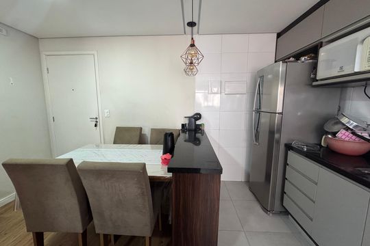 Sala de apartamento à venda com 2 quartos, 49m² em Recanto das Rosas, Osasco