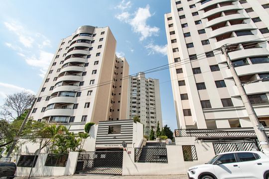 Fachada de apartamento para alugar com 3 quartos, 65m² em Vila Monumento, São Paulo