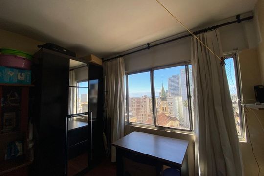 Quarto de apartamento à venda com 2 quartos, 68m² em Centro Histórico, Porto Alegre