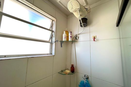 Banheiro de apartamento para alugar com 2 quartos, 44m² em Centro, Guarulhos