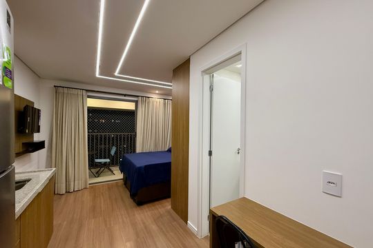 Cozinha  de apartamento à venda com 1 quarto, 25m² em Santo Amaro, São Paulo