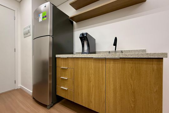 Cozinha  de apartamento à venda com 1 quarto, 25m² em Santo Amaro, São Paulo