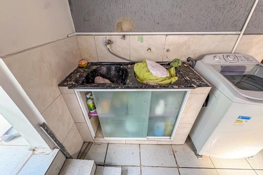 Área de Serviço de casa para alugar com 2 quartos, 300m² em Vila Alves Dias, São Bernardo do Campo