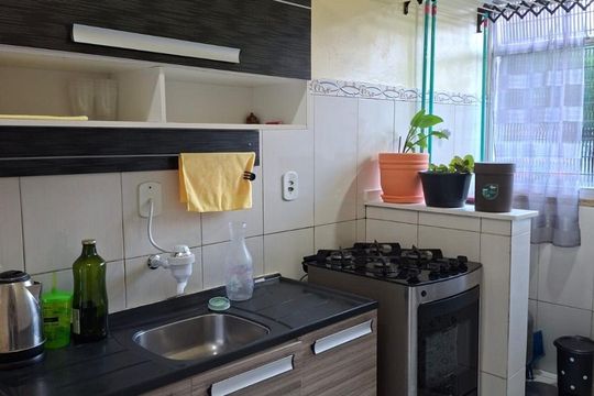 Cozinha de apartamento à venda com 1 quarto, 42m² em Morro Santana, Porto Alegre