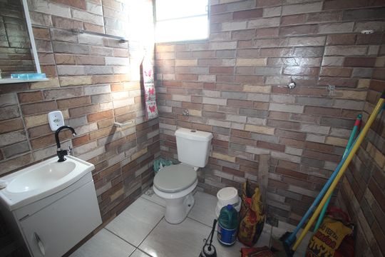 Banheiro 2 de apartamento à venda com 3 quartos, 79m² em Santa Cruz, Contagem