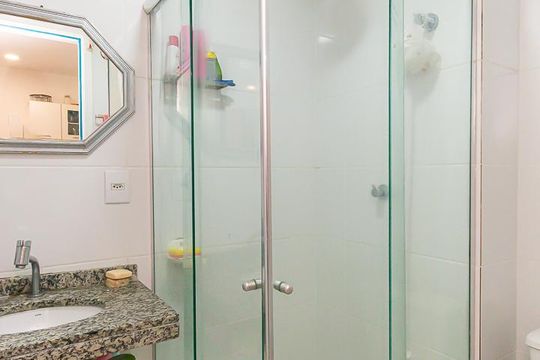 Banheiro de apartamento à venda com 2 quartos, 41m² em Vila Alpina, São Paulo